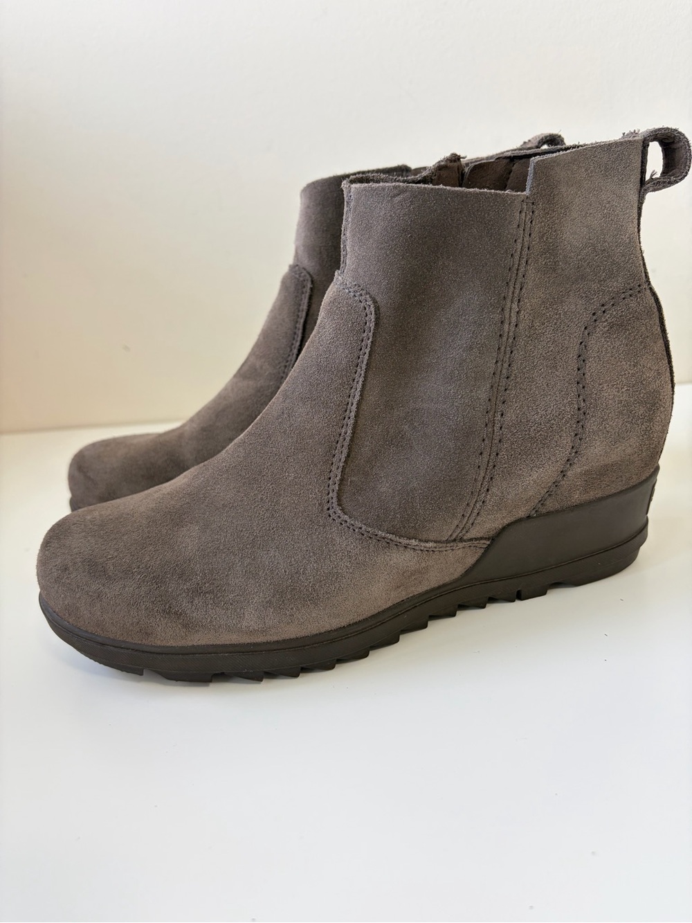 Sorel Evie Boots - Women's Wedge Booties Women's Size 9 NL3313-245 Suede Ankle